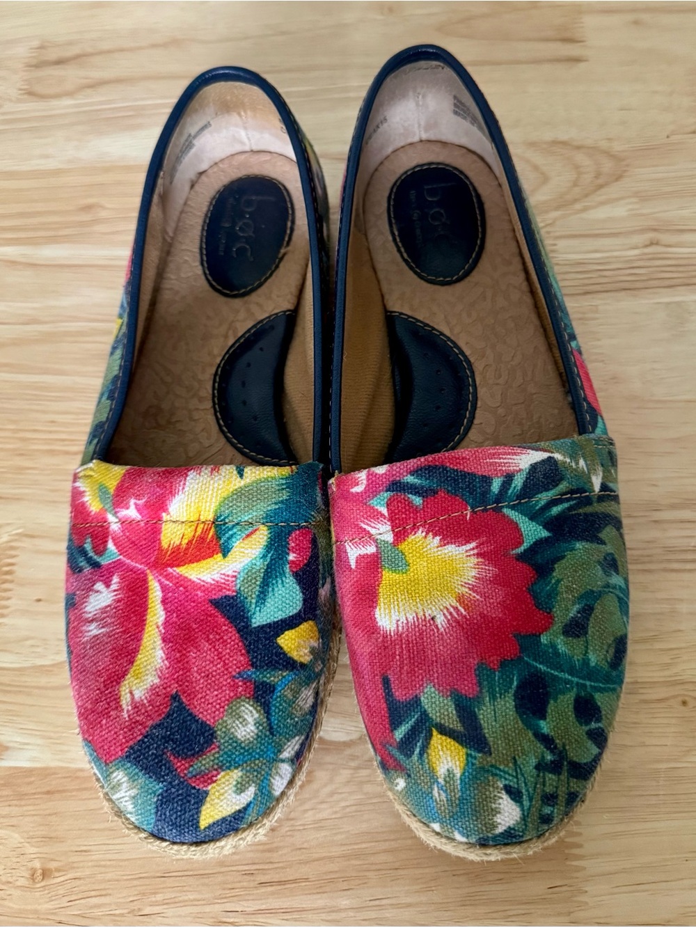 b.o.c. Canvas Tropical Floral Slip-On Espadrilles Size 8
